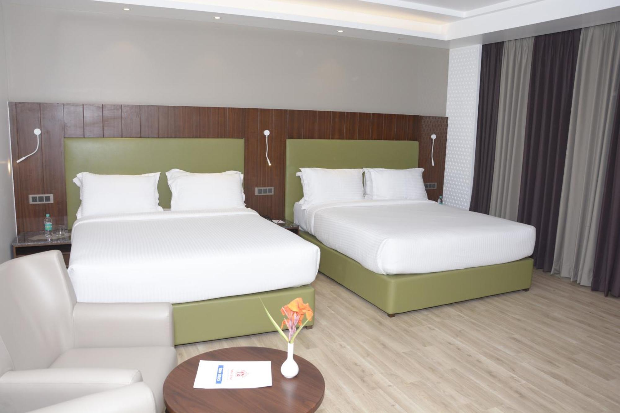 Tania President Inn Shirdi Exterior foto
